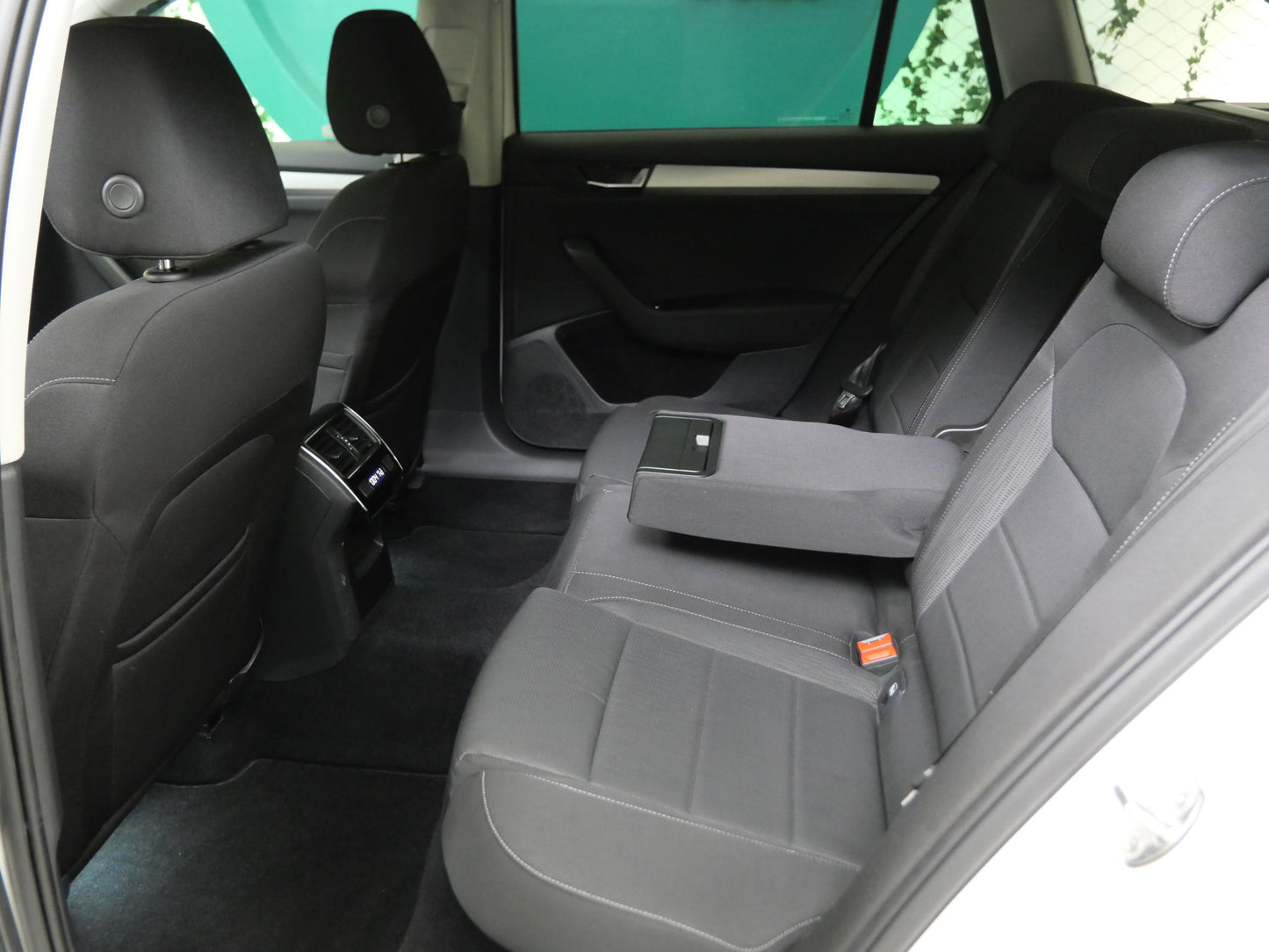 Škoda Superb 2.0 TDI 140kW DSG 4x4 Ambition