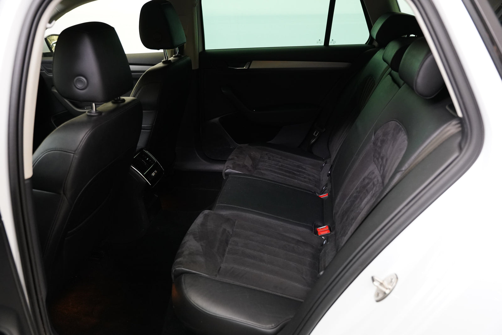 Škoda Superb 1.8 TSI 132 kW Style – foto 24