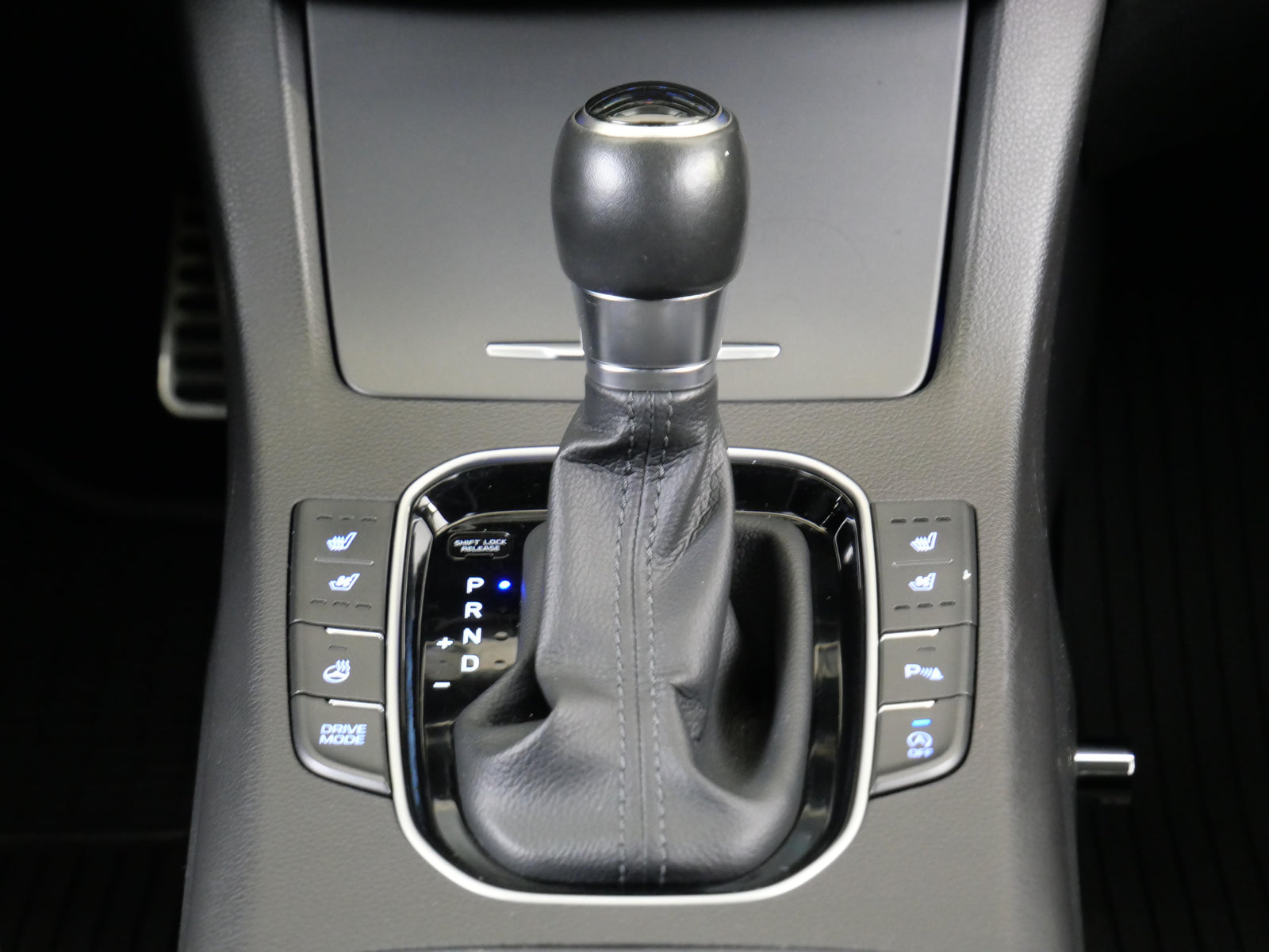 Hyundai i30 1.6 CRDI 85 kW Style Ultimate – foto 24