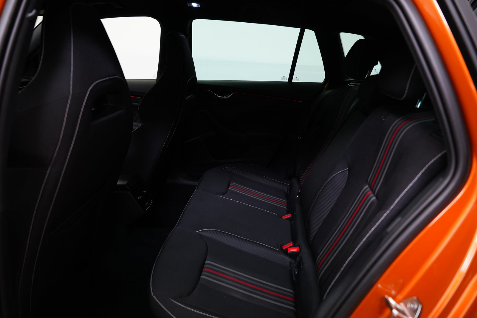 Škoda Kamiq 1.0 TSI 85 kW Monte Carlo – foto 24