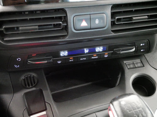 Citroën Berlingo 1.5 e-HDI 96kW – foto 24