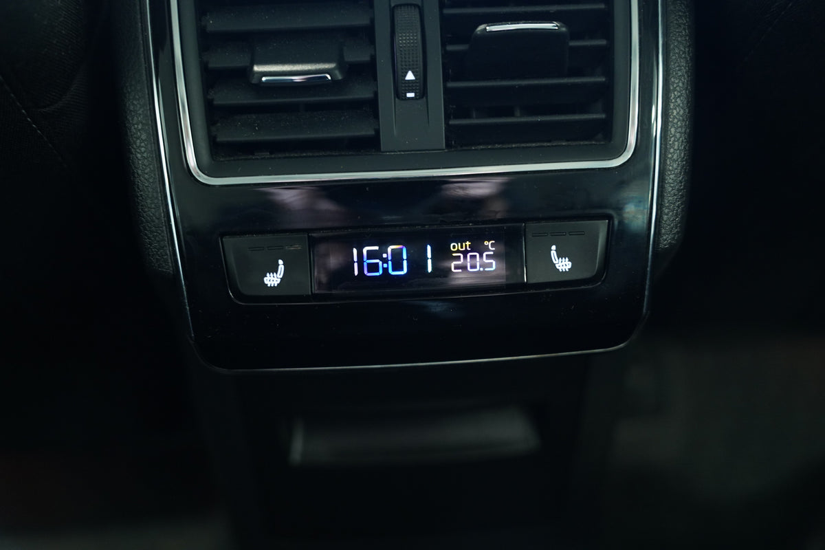 Škoda Superb 2.0 TDI 110 kW DSG Style – foto 24