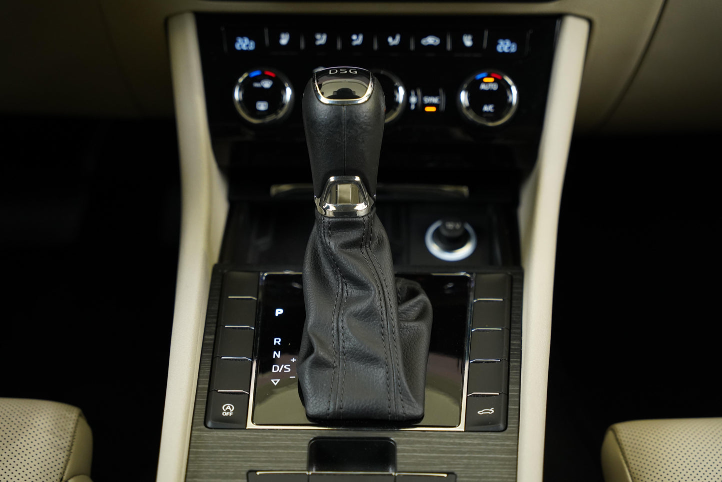 Škoda Superb 2.0 TDI 110 kW Style