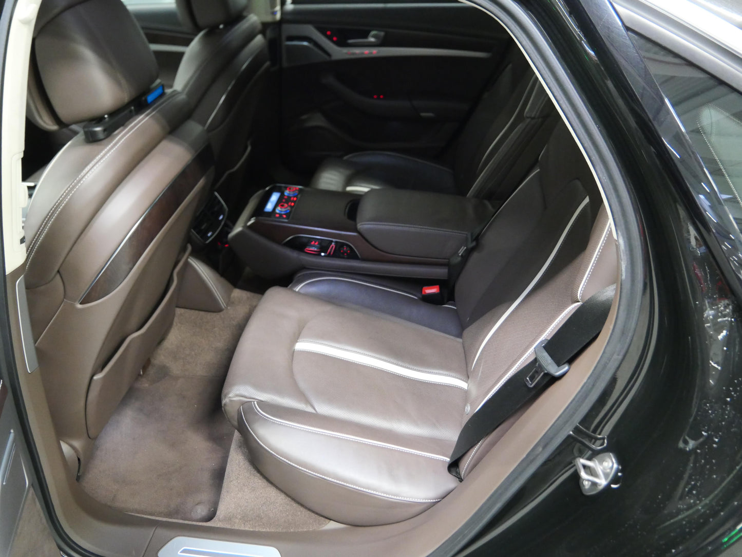 Audi A8 4.2 FSI V8 273 kW Long