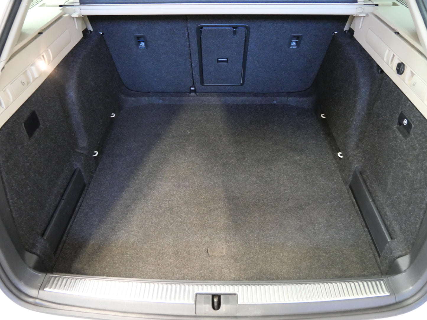 Škoda Superb 2.0 TDI 140 kW Style