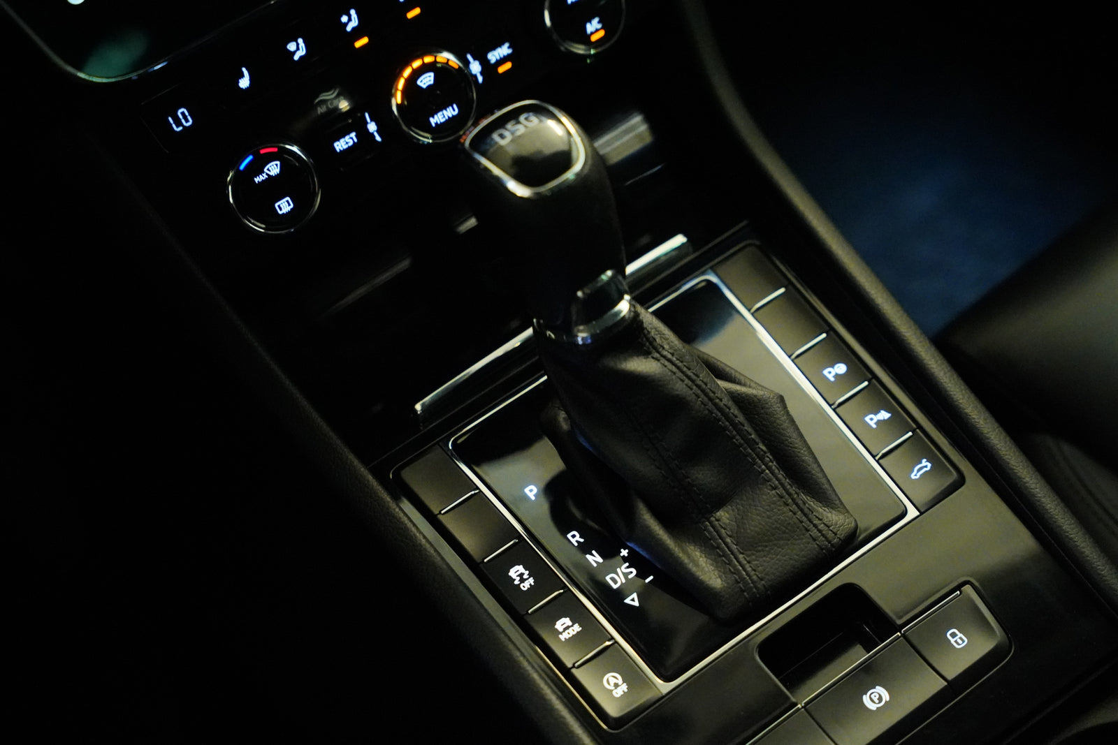 Škoda Superb 2.0 TDI 140 KW – foto 24
