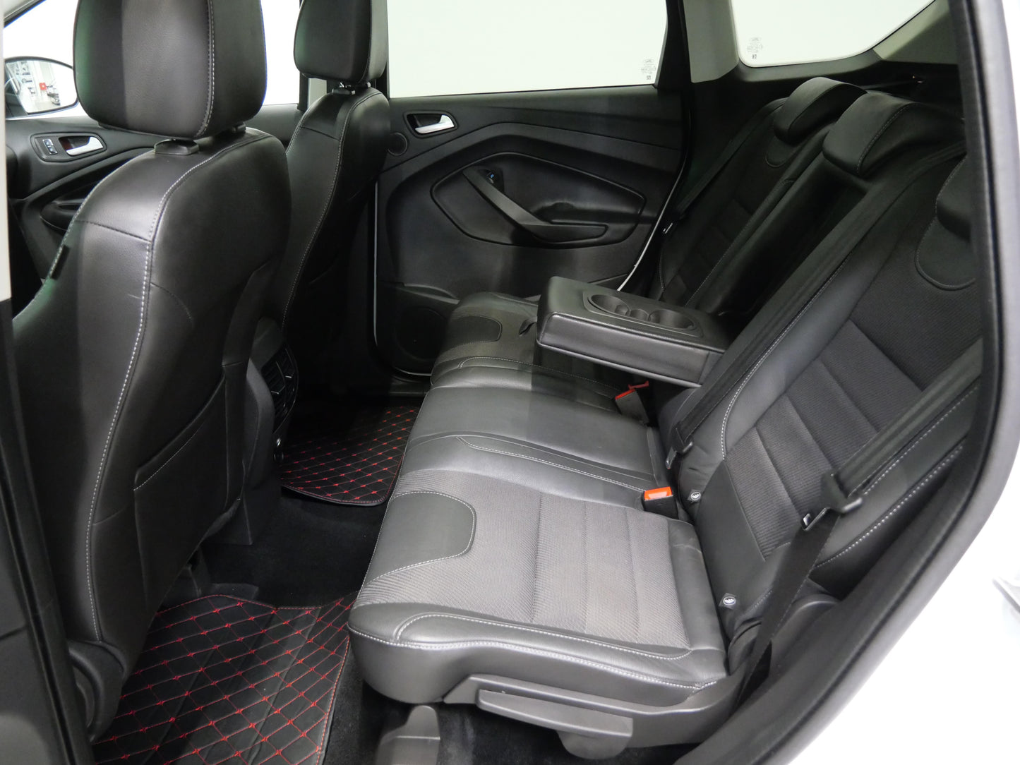 Ford Kuga 2.0 TDCI 120 kW 4x4 Titanium