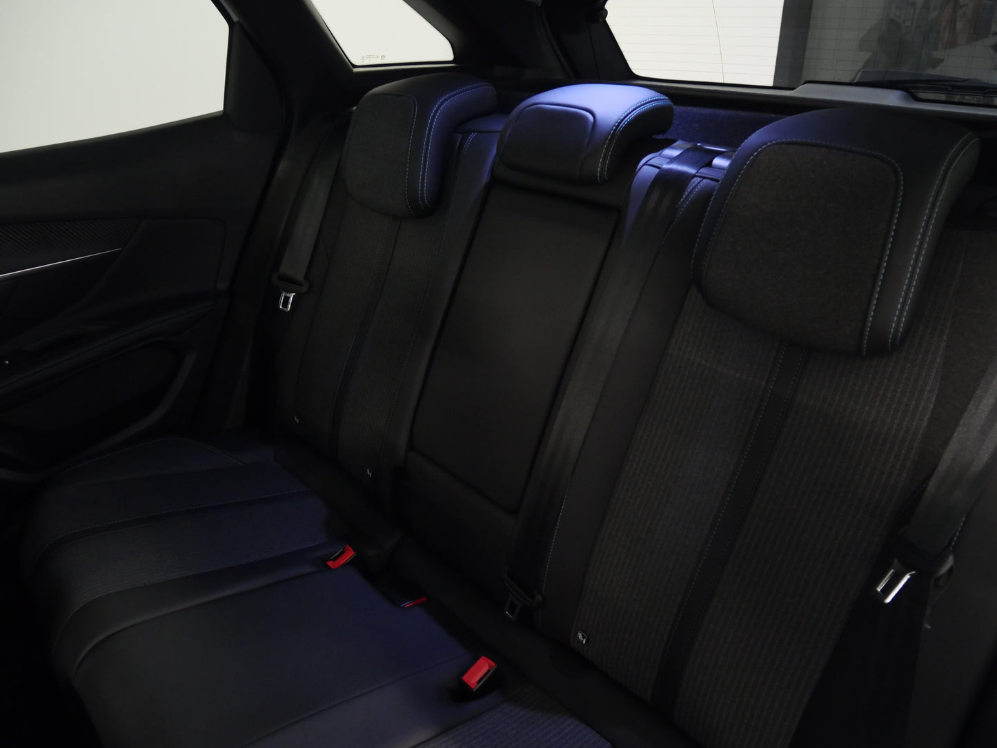 Peugeot 3008 1.5 BlueHDi 96 kW ALLURE