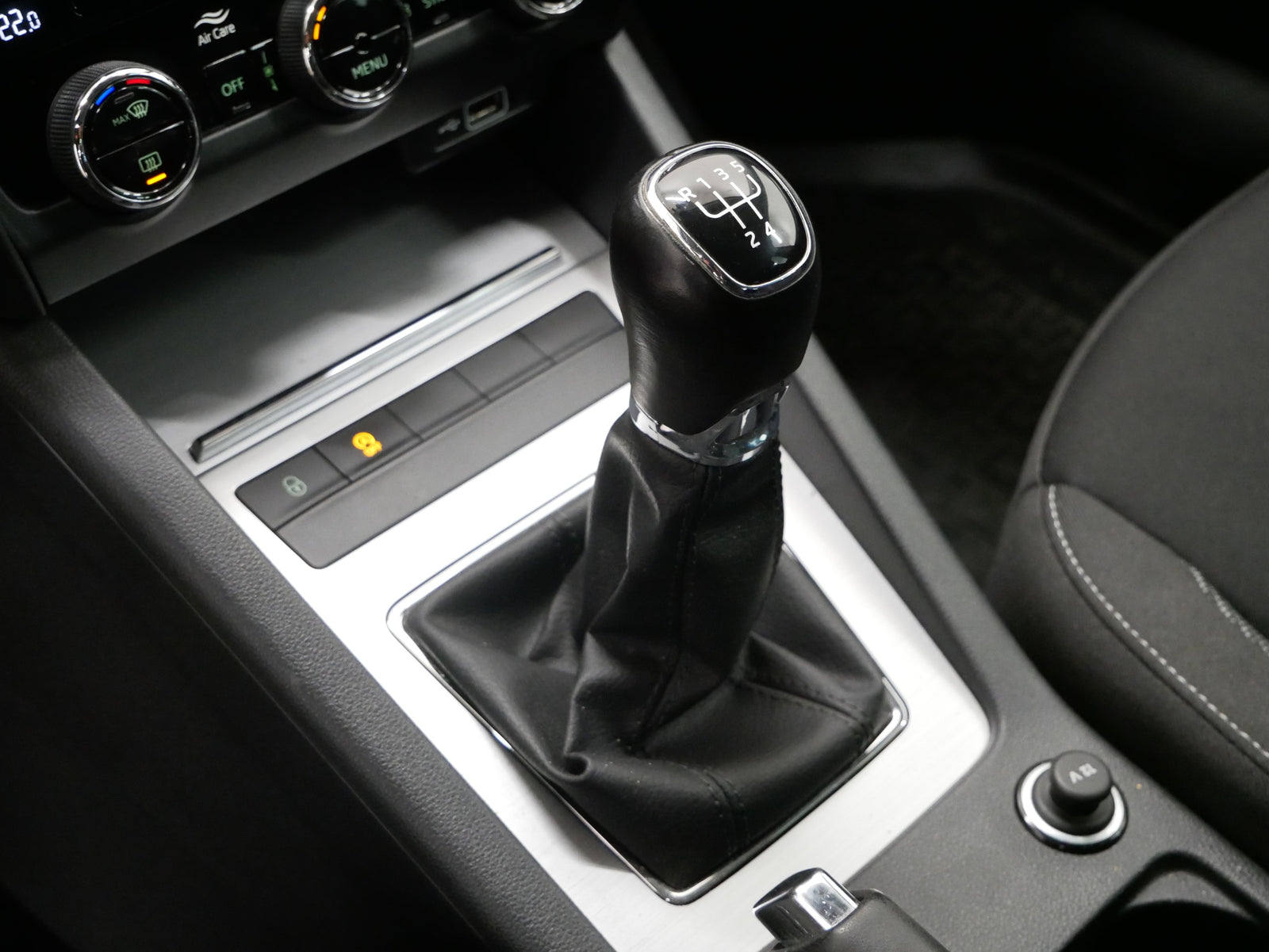 Škoda Octavia 1.6 TDI 85 kW Ambition – foto 25