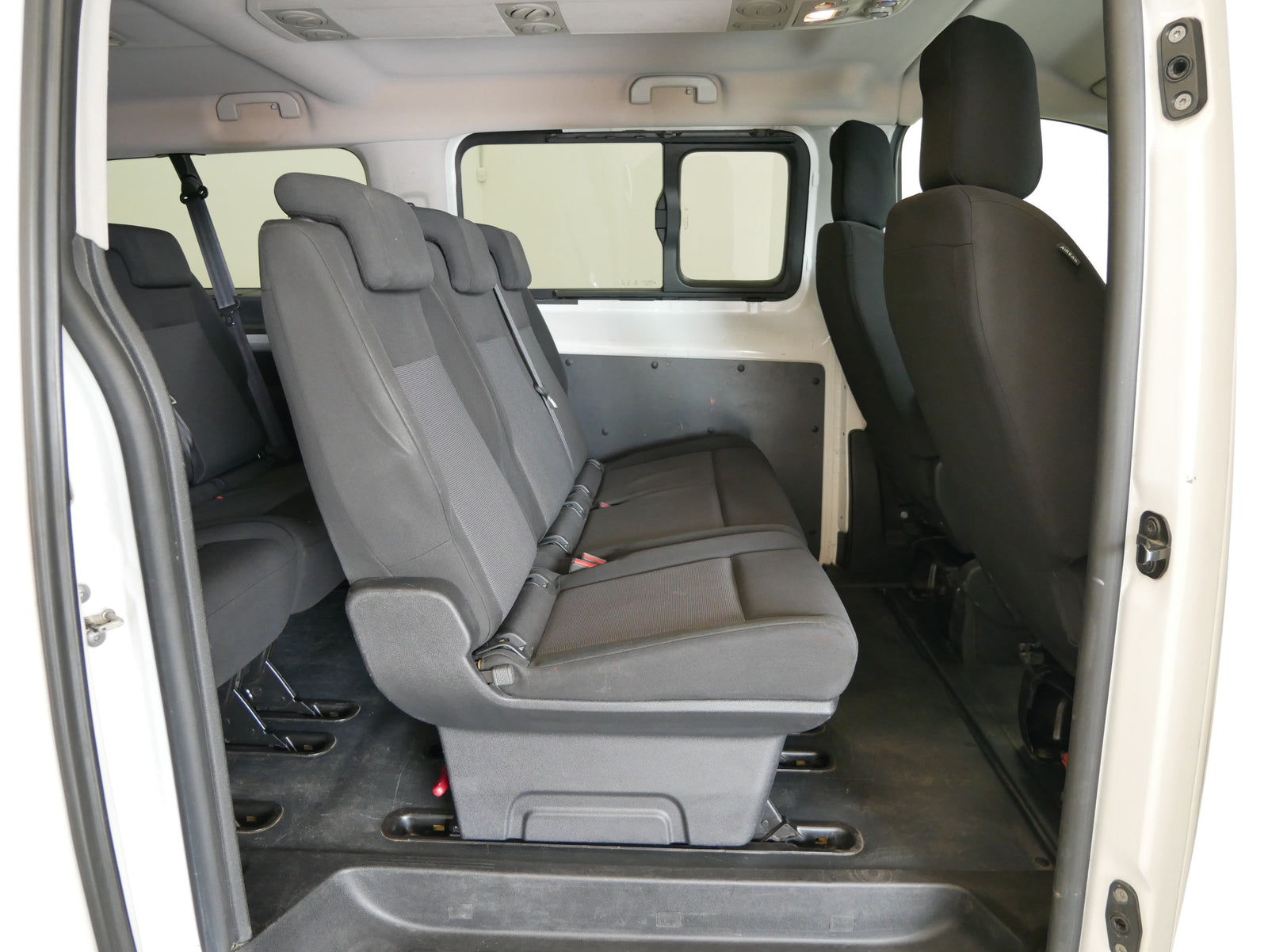 Toyota Proace 1.5D 88 kW 8 míst – foto 25