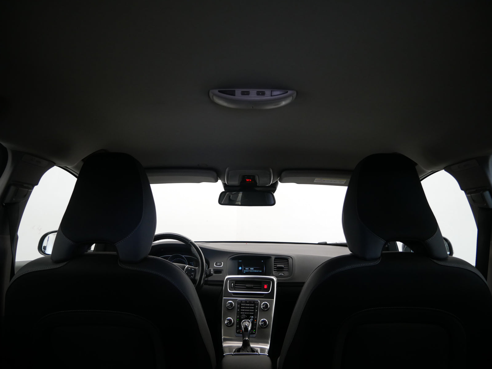 Volvo V60 D4 133kW Momentum – foto 24