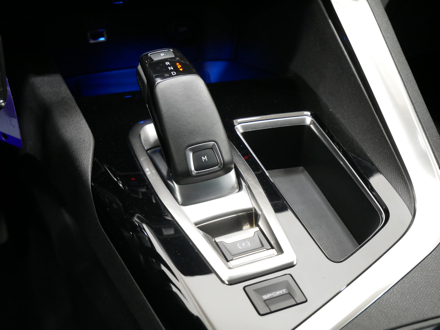 Peugeot 3008 1.6 PureTech 133 kW Alure