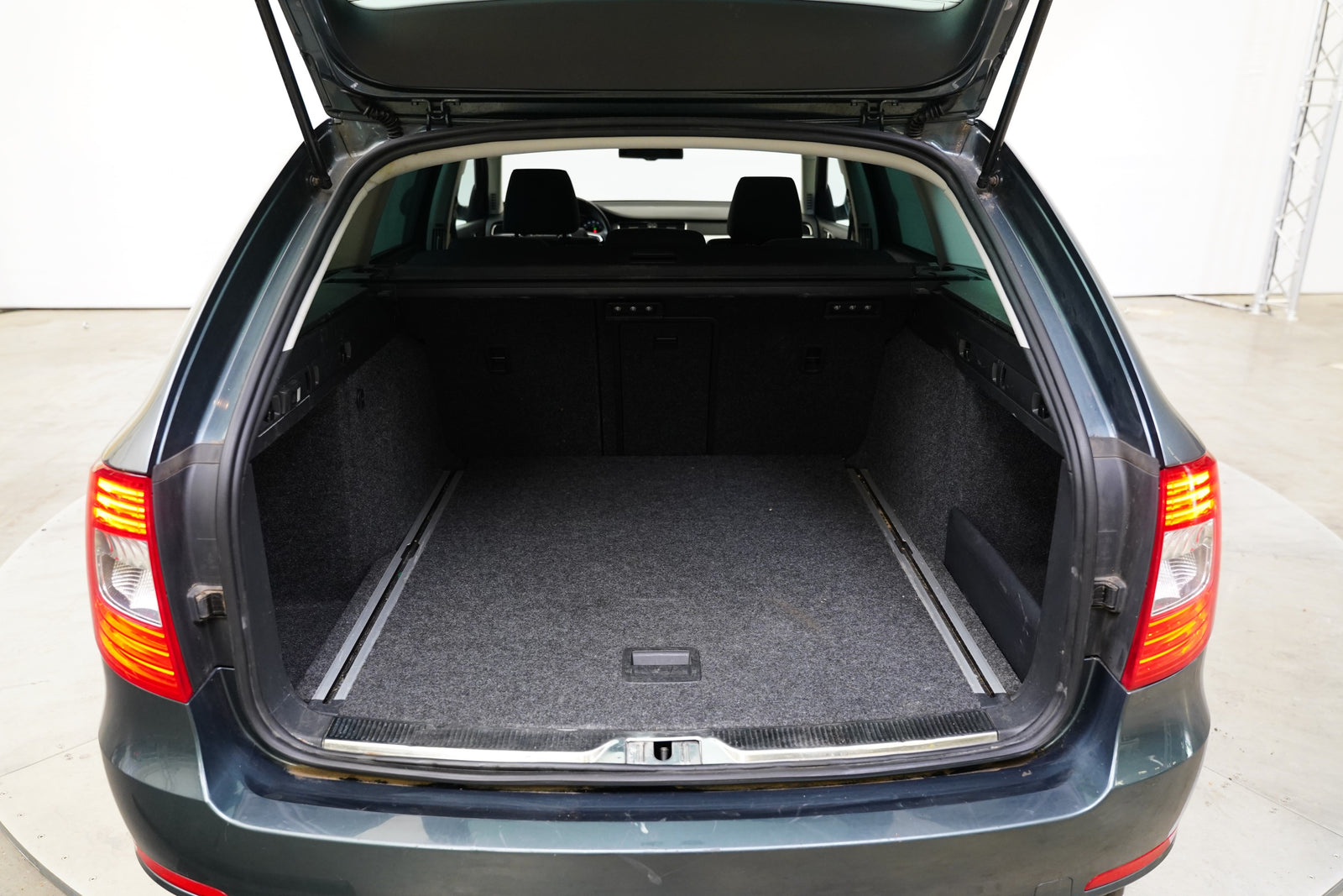 Škoda Superb 2.0 TDI 125 kW Exclusive – foto 25