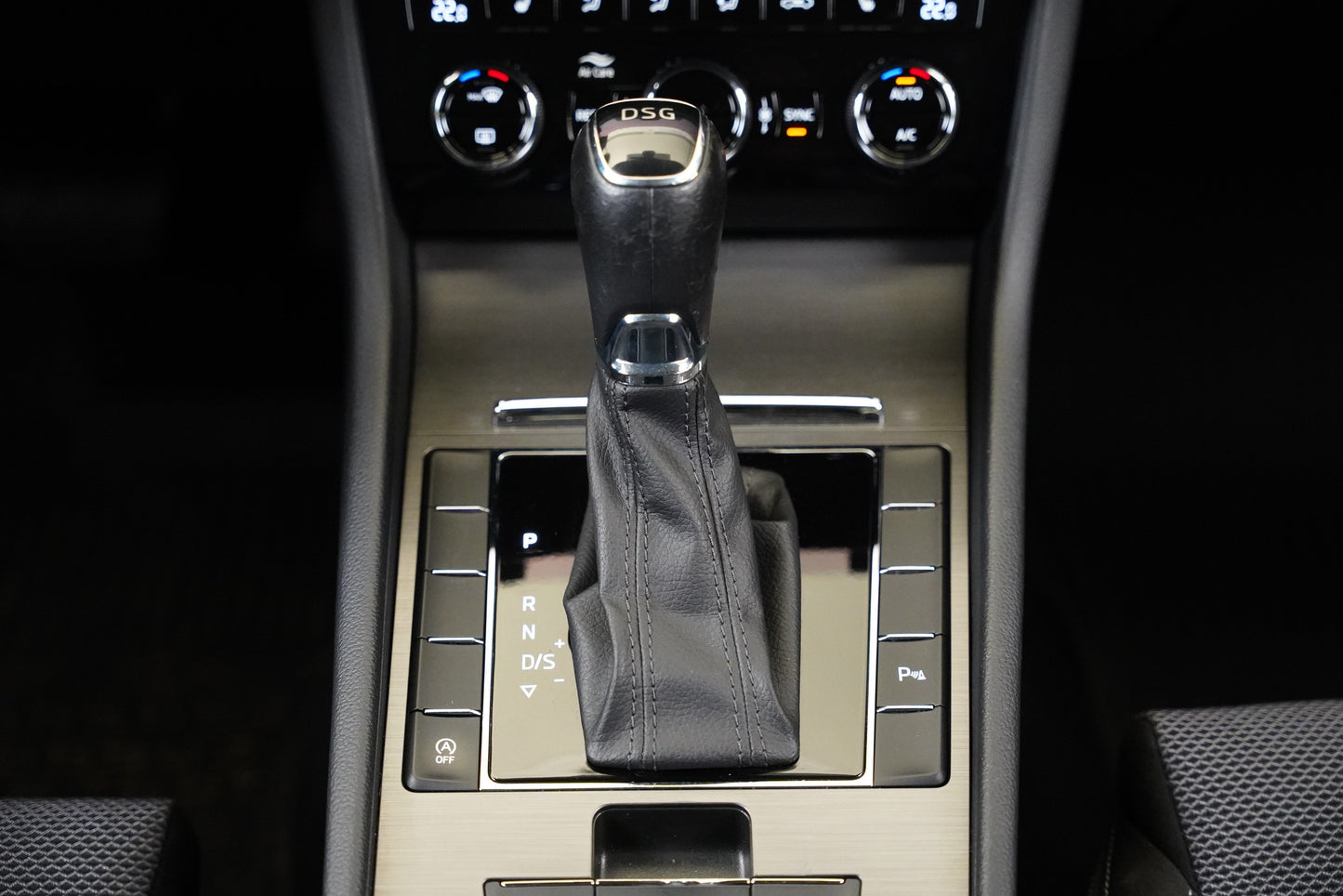 Škoda Superb 2.0 TDI 110 kW Style
