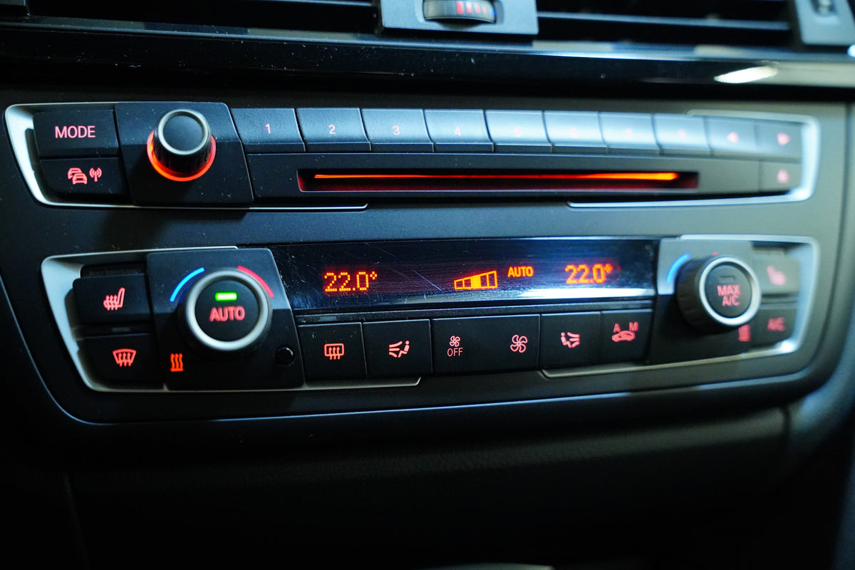 BMW Řada 3 328i 180 kW Sport-Line – foto 23