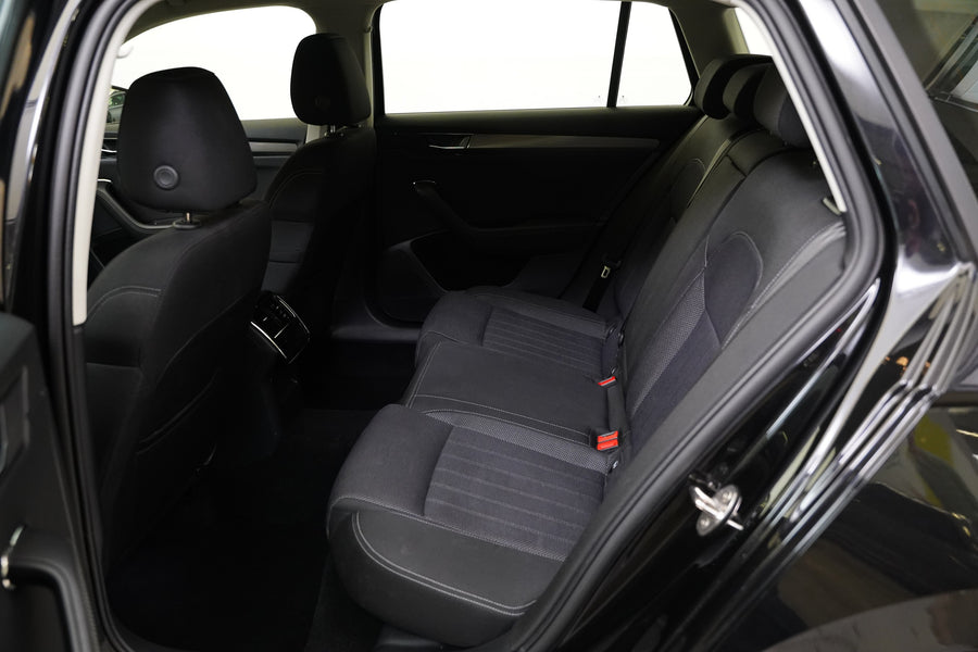 Škoda Superb 2.0 TDI 110 kW Style – foto 25