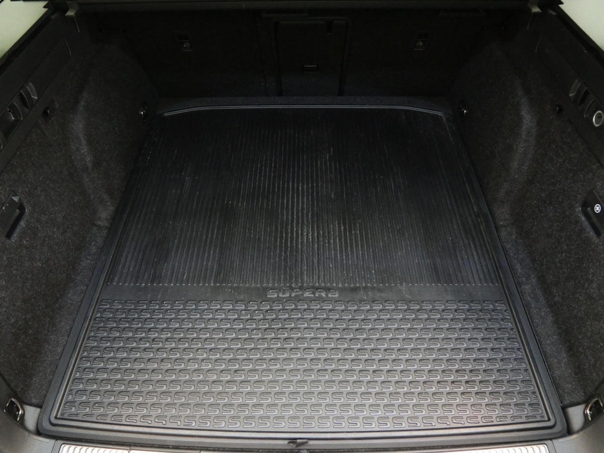 Škoda Superb 2.0 TDI 147 kW Scout