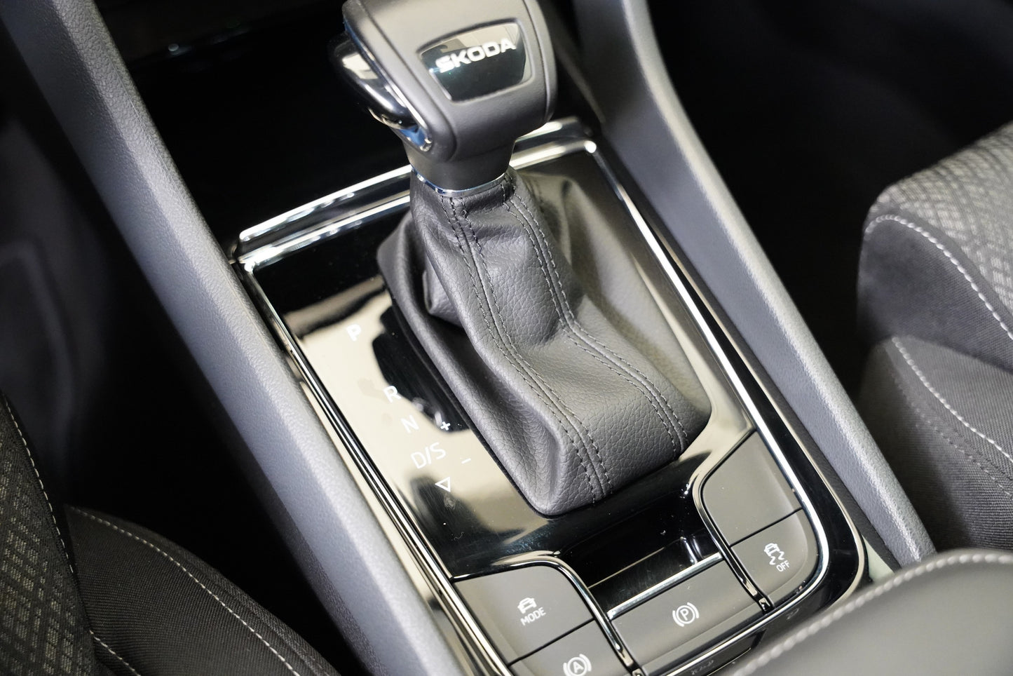 Škoda Karoq 1.5 TSI 110 kW Top Selection