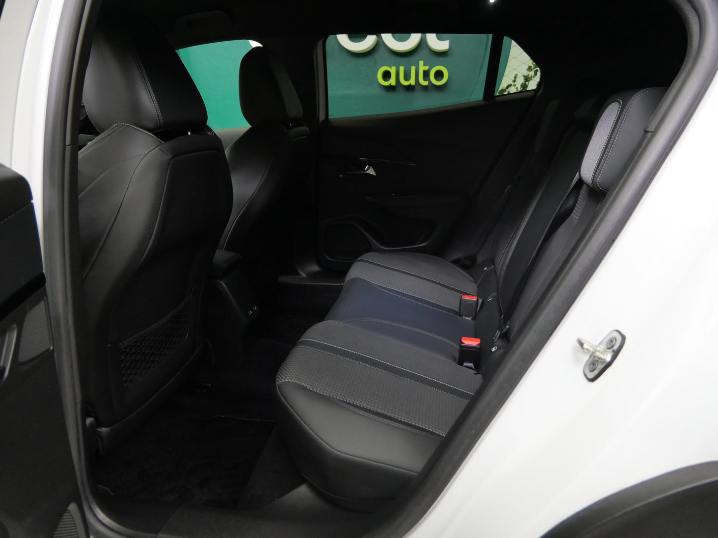 Peugeot 2008 1.2 PureTech 96 kW GT