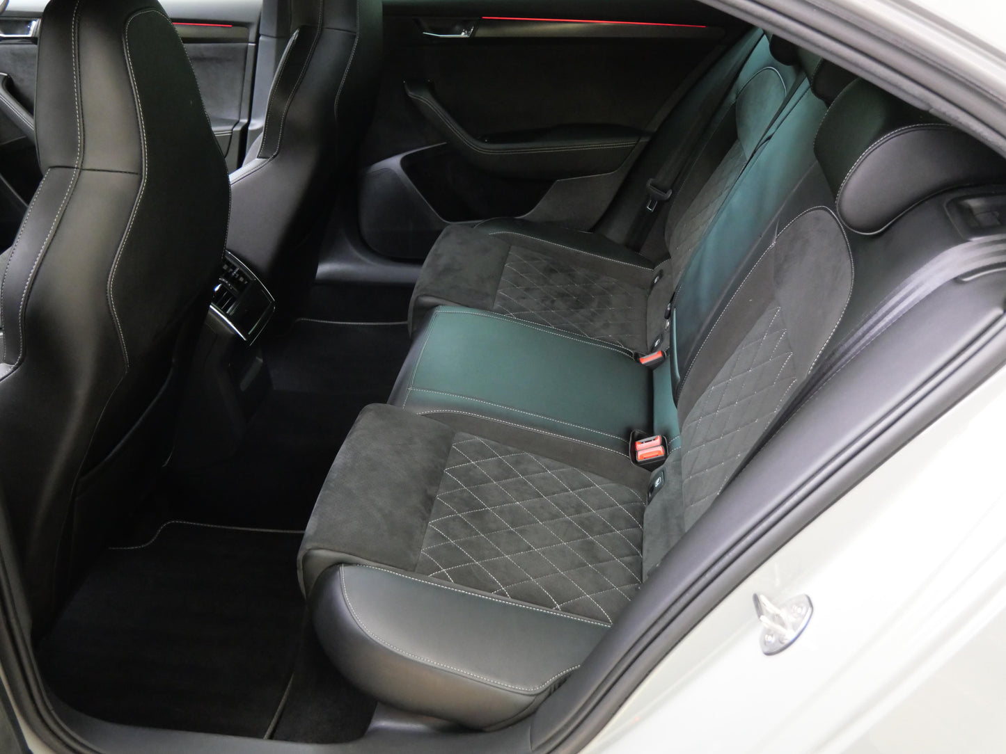 Škoda Superb 2.0 TSI 140 kW SportLine