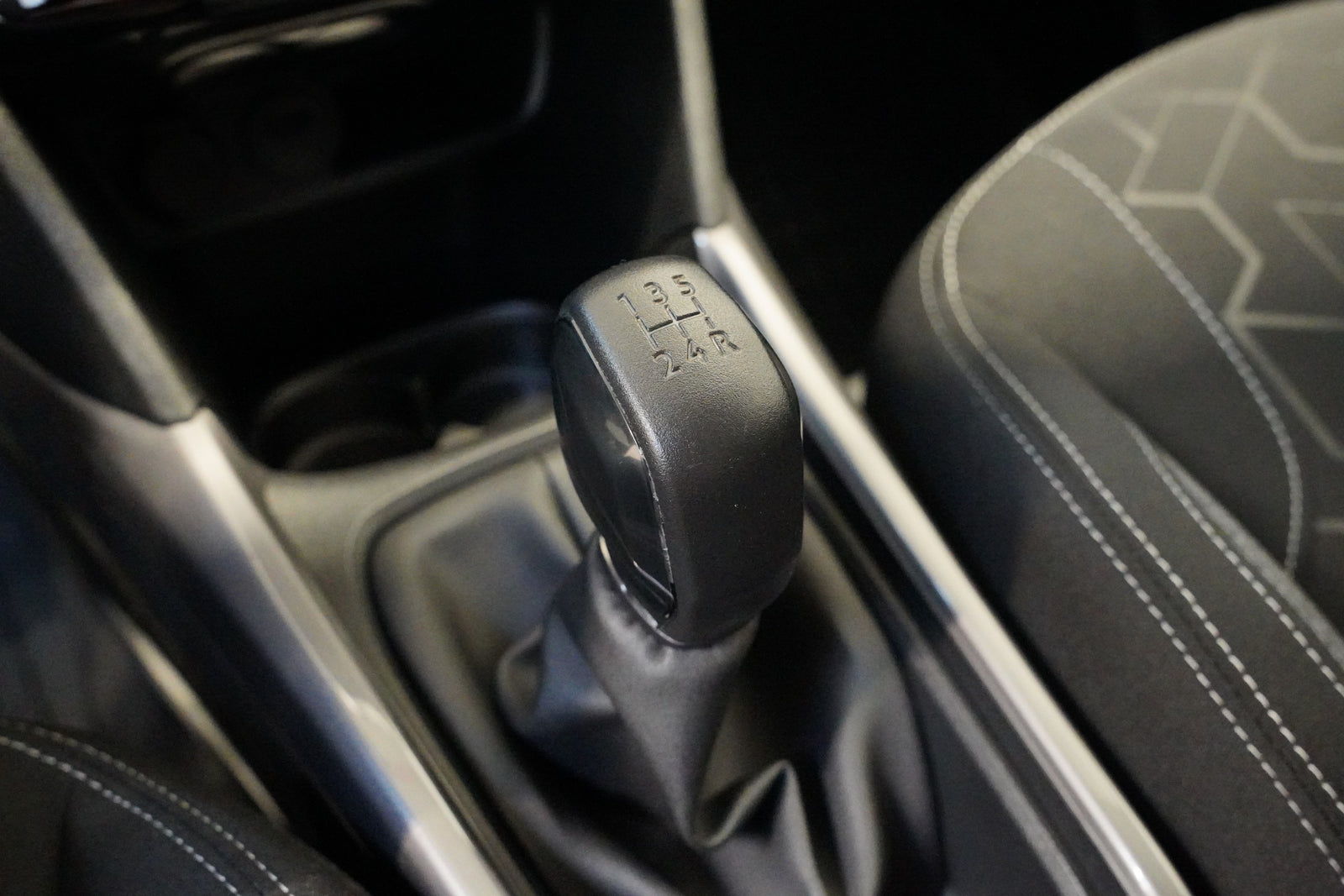 Peugeot 2008 1.2 PureTech 61 kW Active – foto 24
