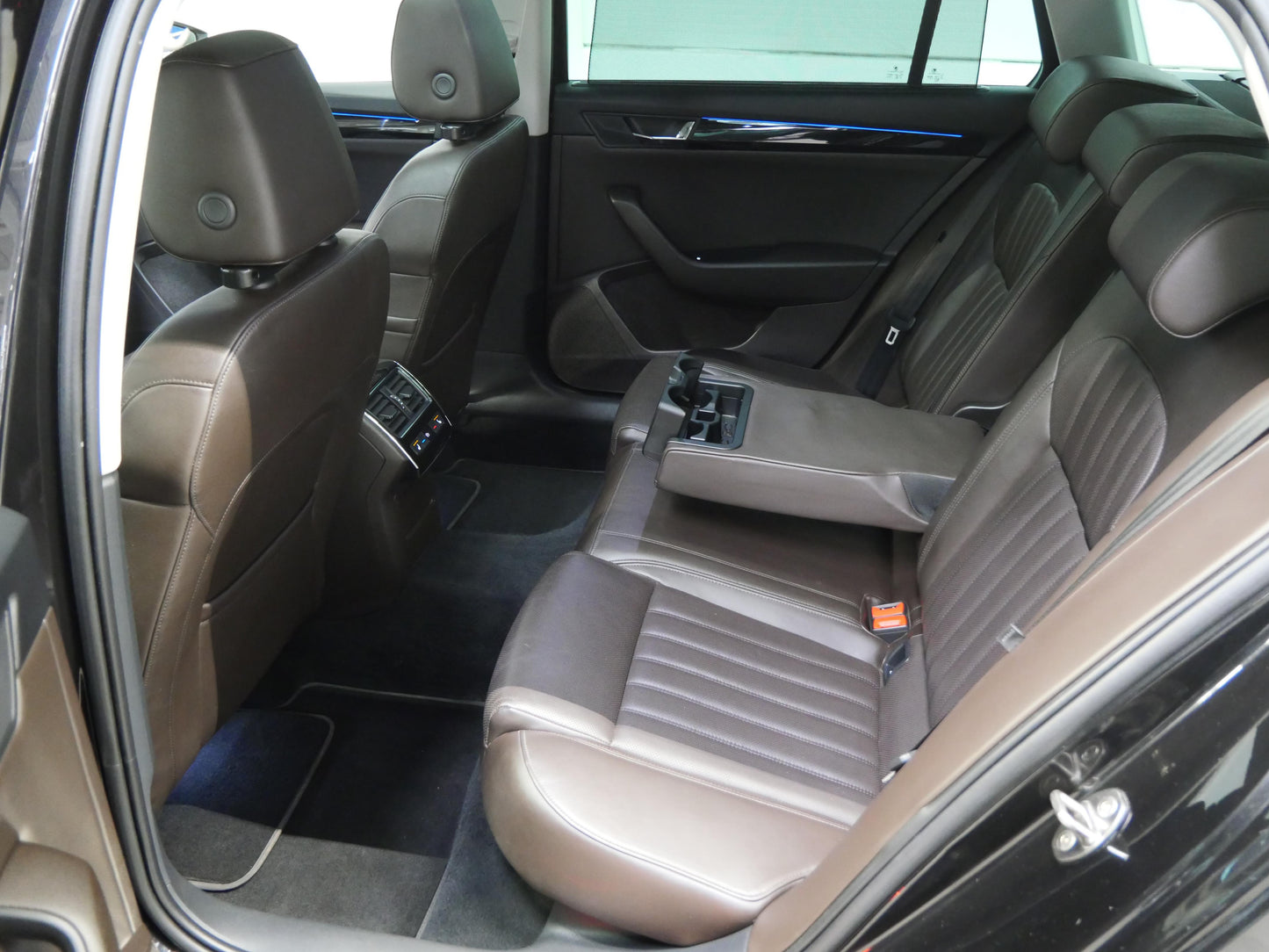 Škoda Superb 2.0 TDI 140 kW 4x4 L&K