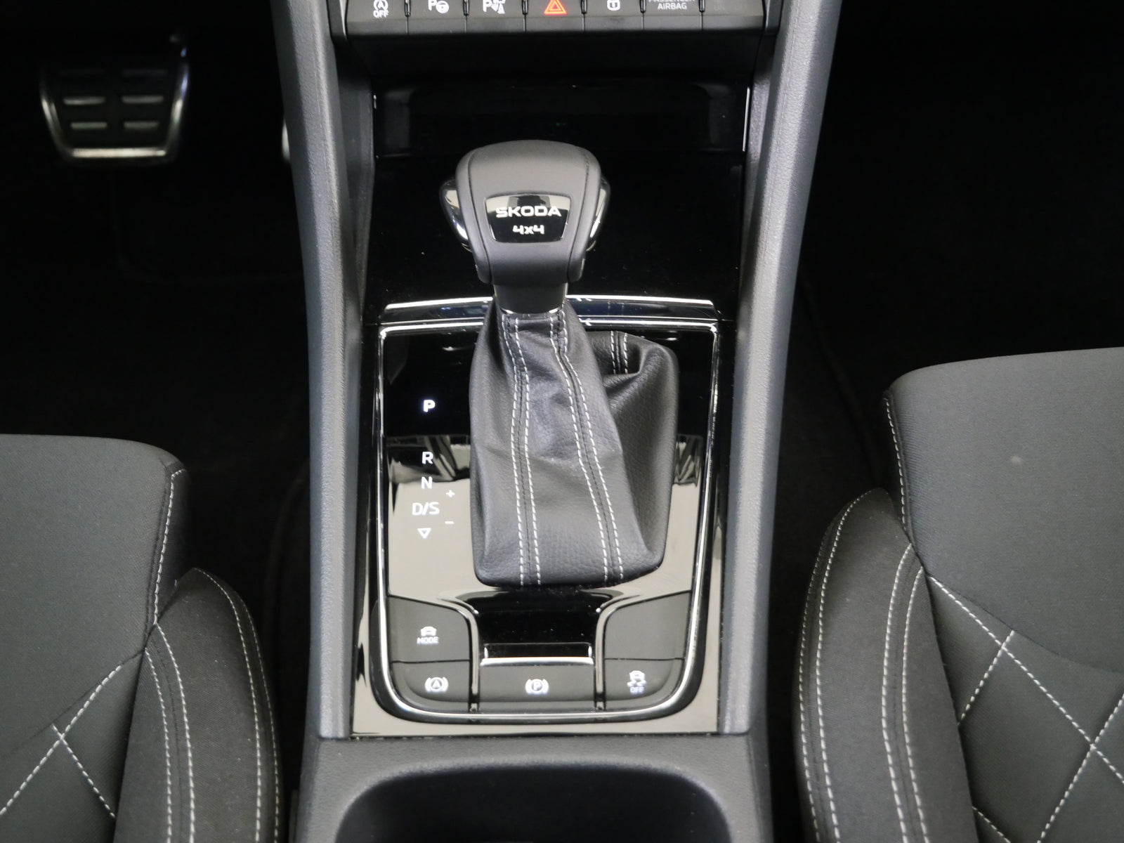 Škoda Karoq 2.0 TDI 110 kW 4x4 Sportline – foto 25