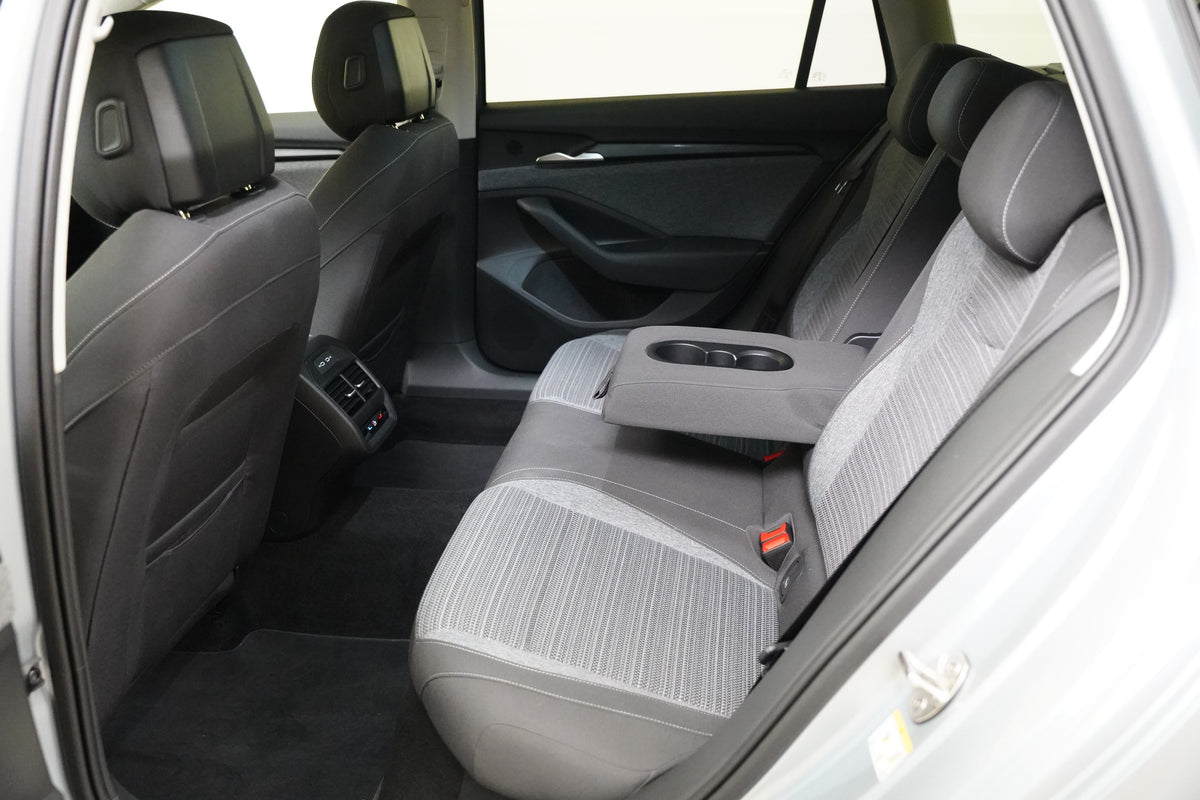 Škoda Superb 2.0 TDI 110 kW Selection – foto 25