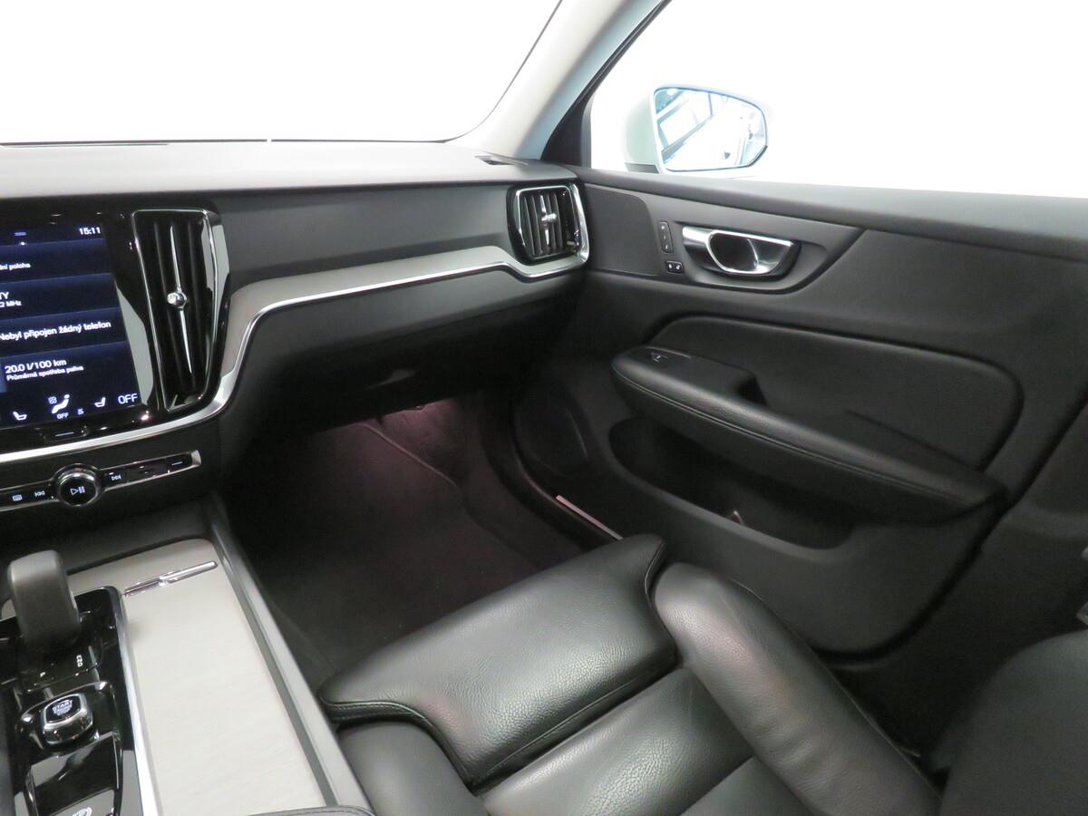 Volvo V60 2,0 145kW B4 AWD diesel Pro AU