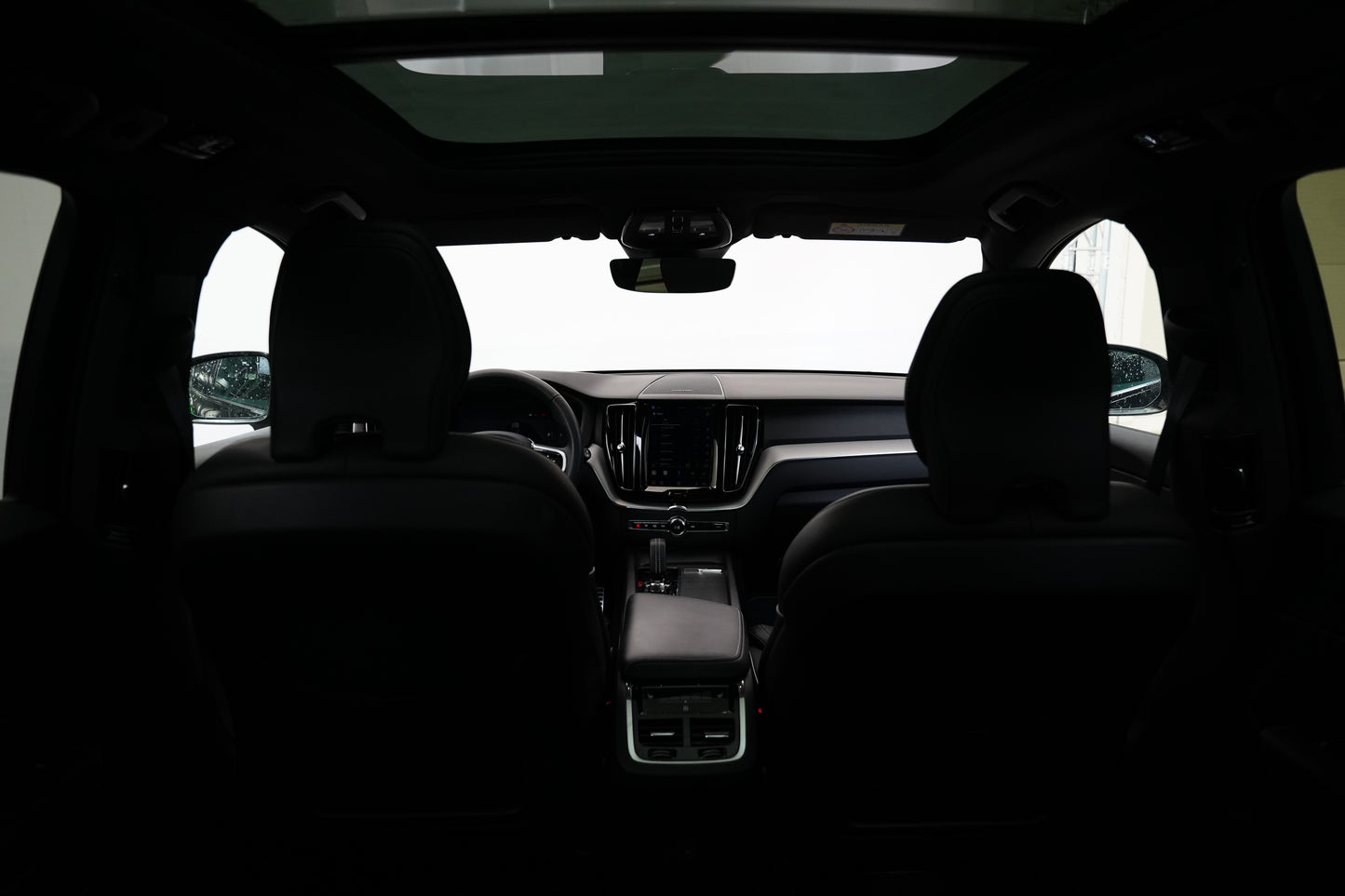Volvo XC60 B4 145 kW AWD R-Design