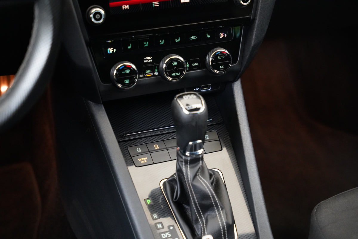 Škoda Octavia 2.0 TSI 169 kW RS – foto 25