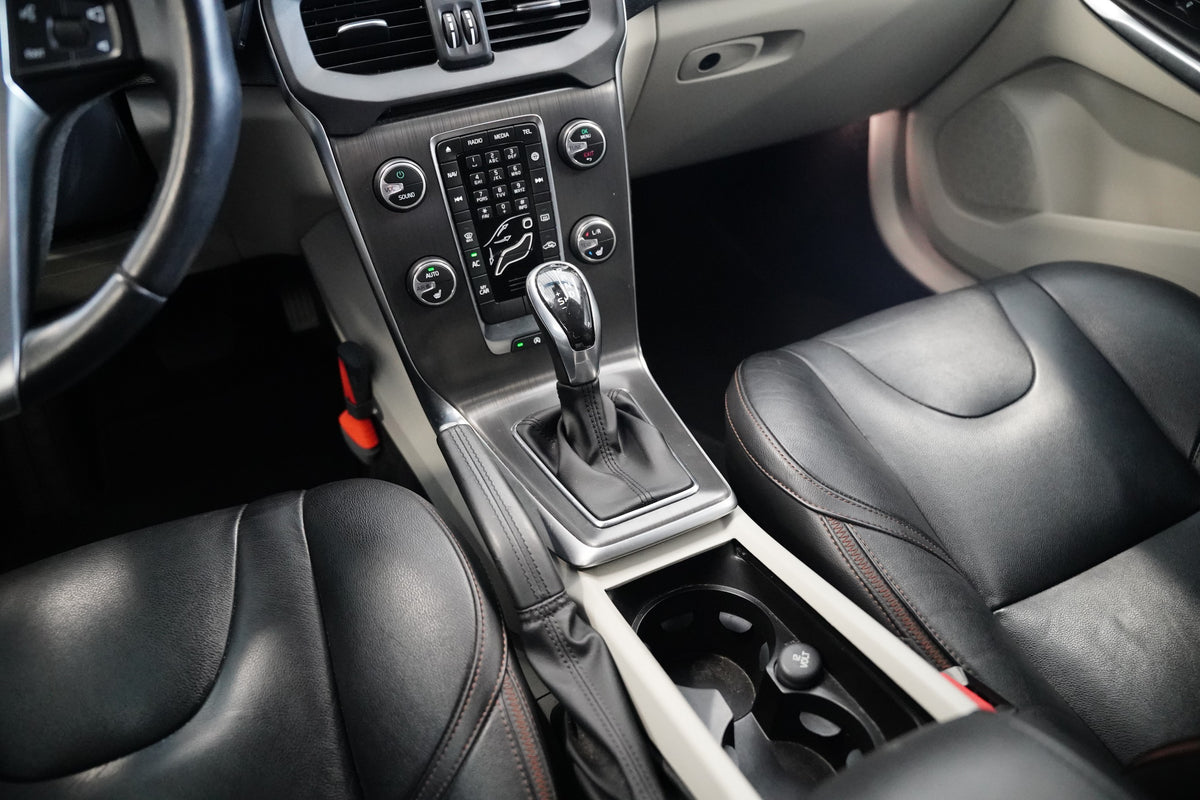 Volvo V40 2.0 D4 140 kW Cross Country