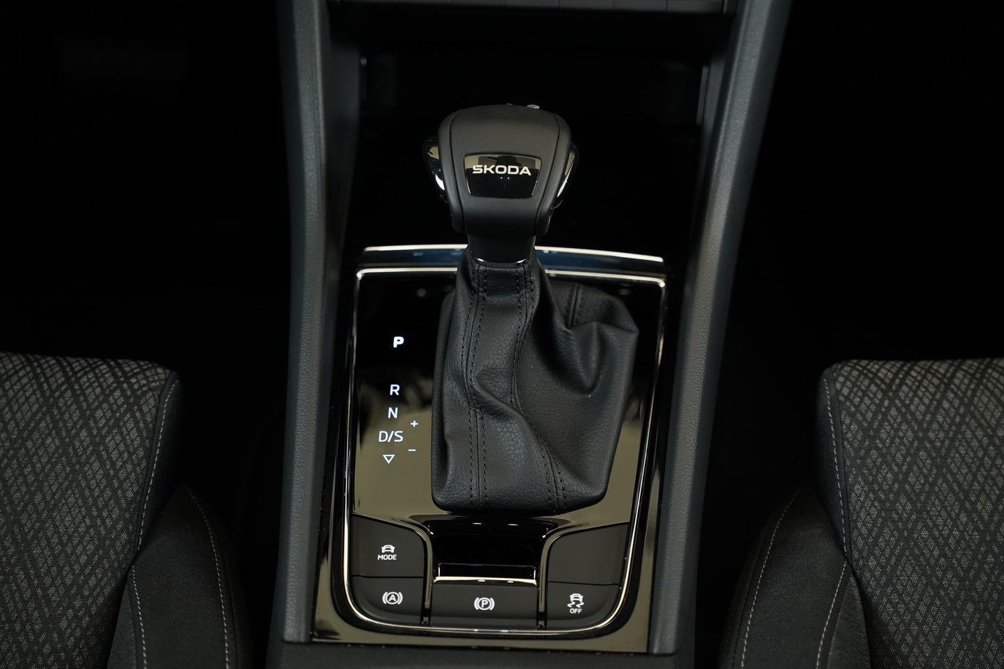 Škoda Karoq 1.5 TSI 110 kW Top Selection