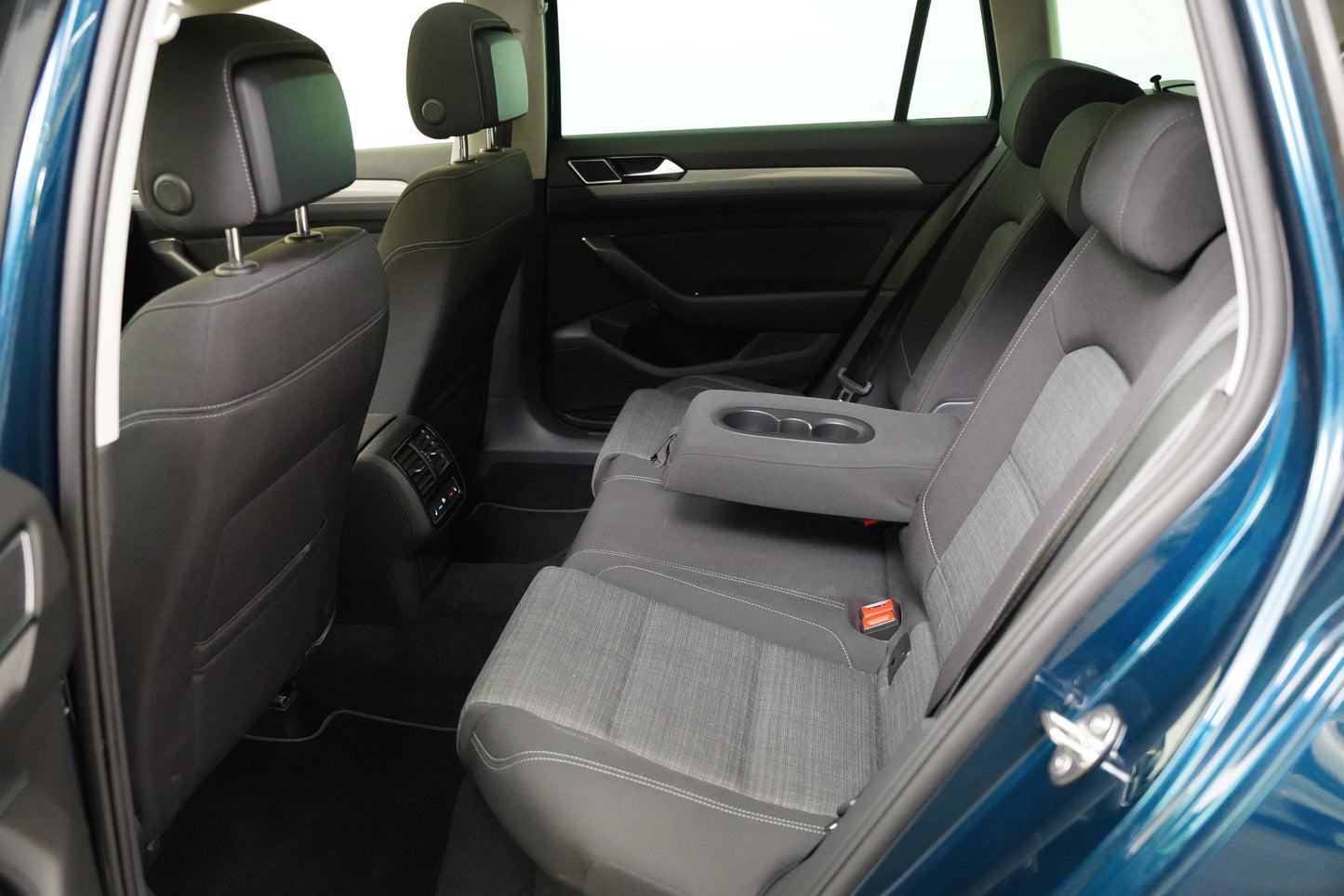 Volkswagen Passat 2.0 TDI 140 kW Business