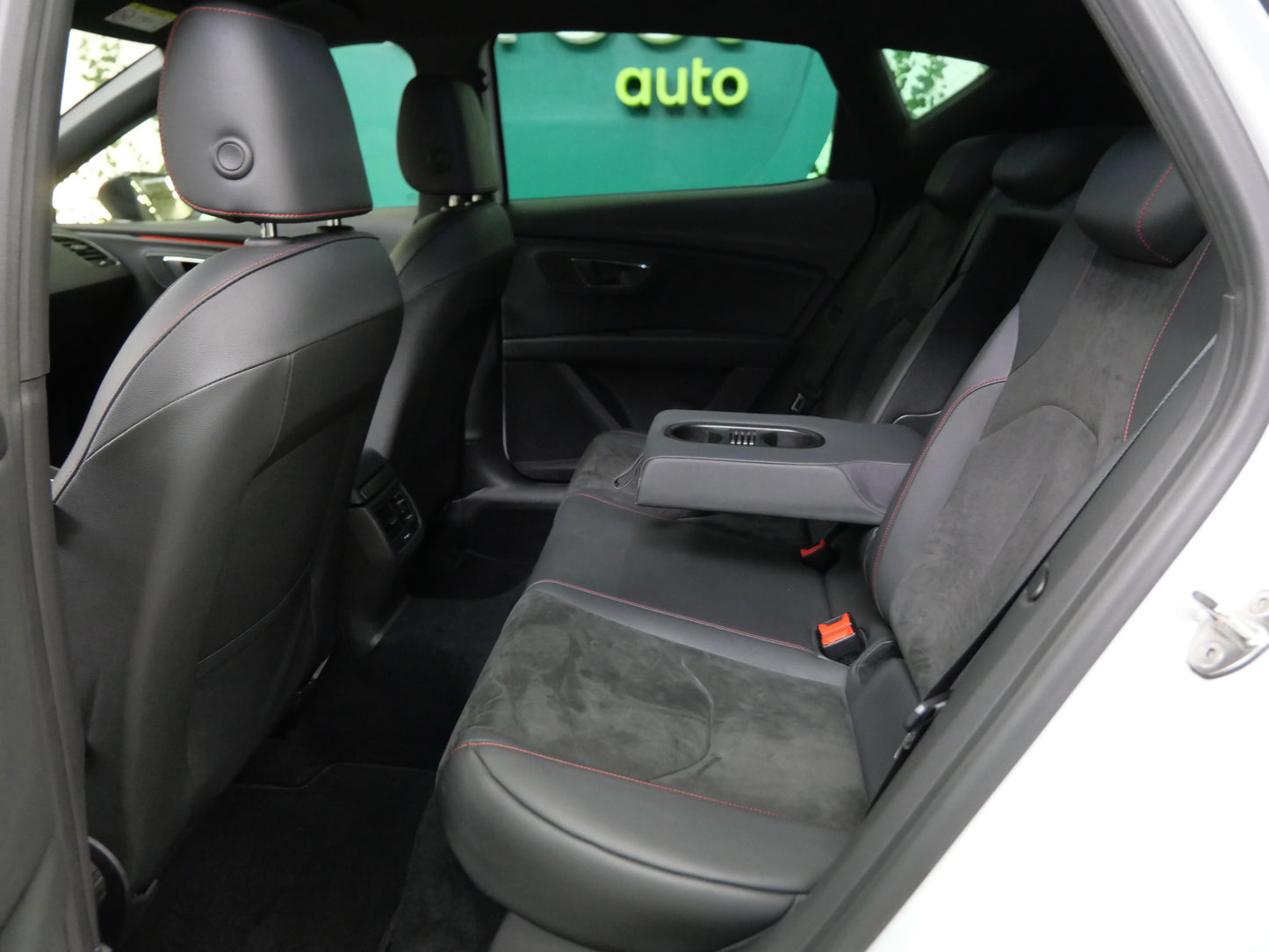 Seat Leon 1.5 TGI 96 kW FR Black Edition