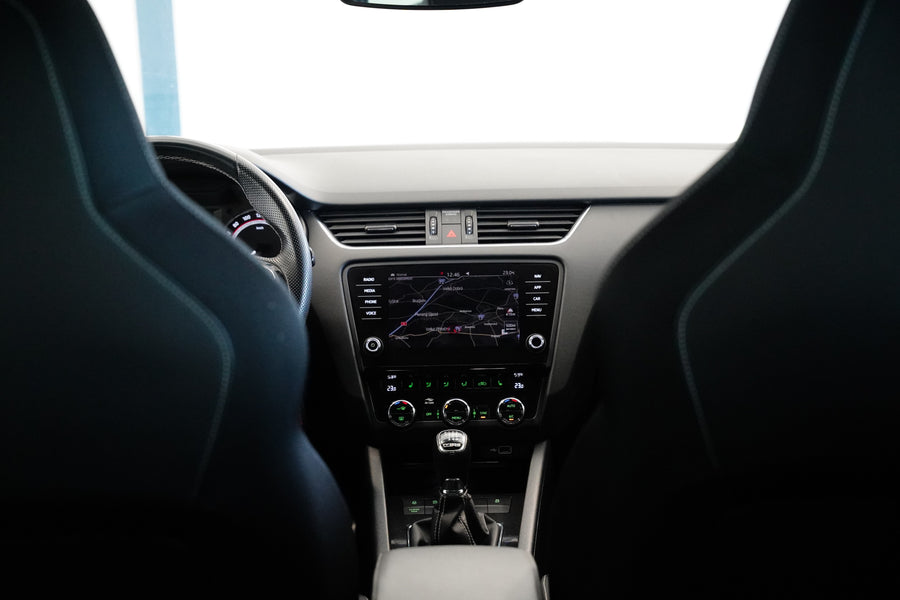 Škoda Octavia 2.0 TSI 180 kW RS – foto 25
