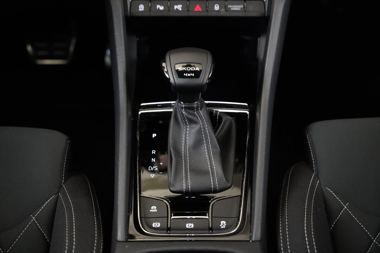 Škoda Karoq 2.0 TDI 110 kW 4x4 Sportline – foto 25