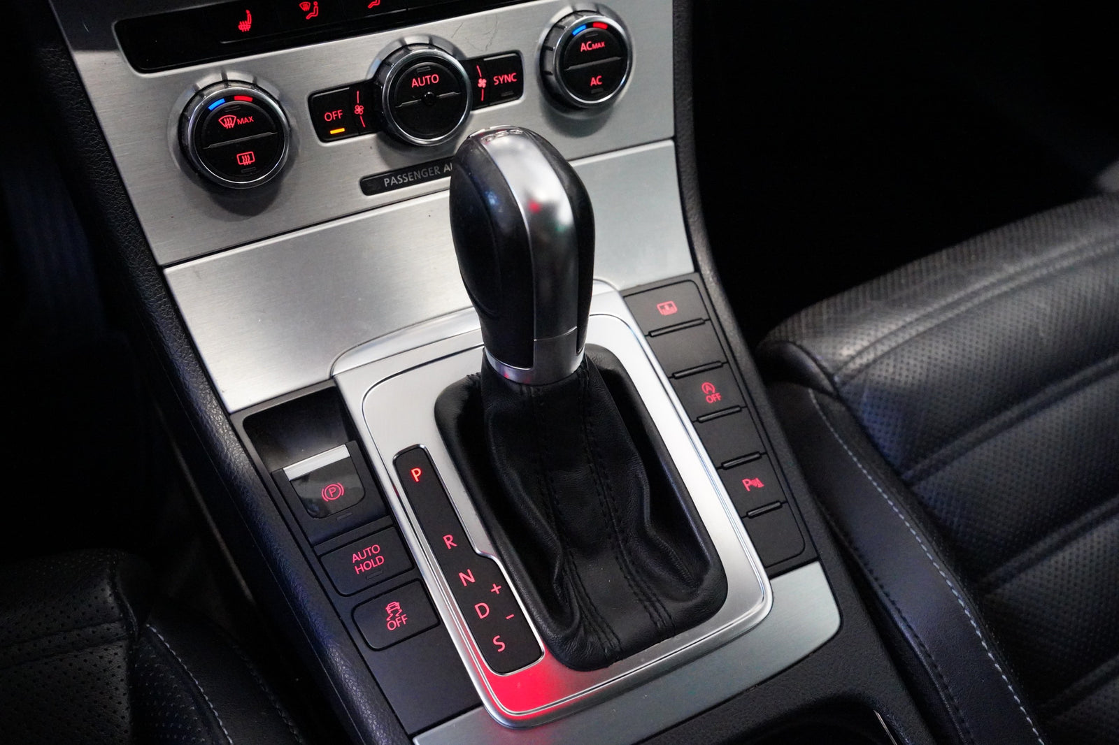 Volkswagen CC 2.0 TDI 103 kW Sport – foto 25