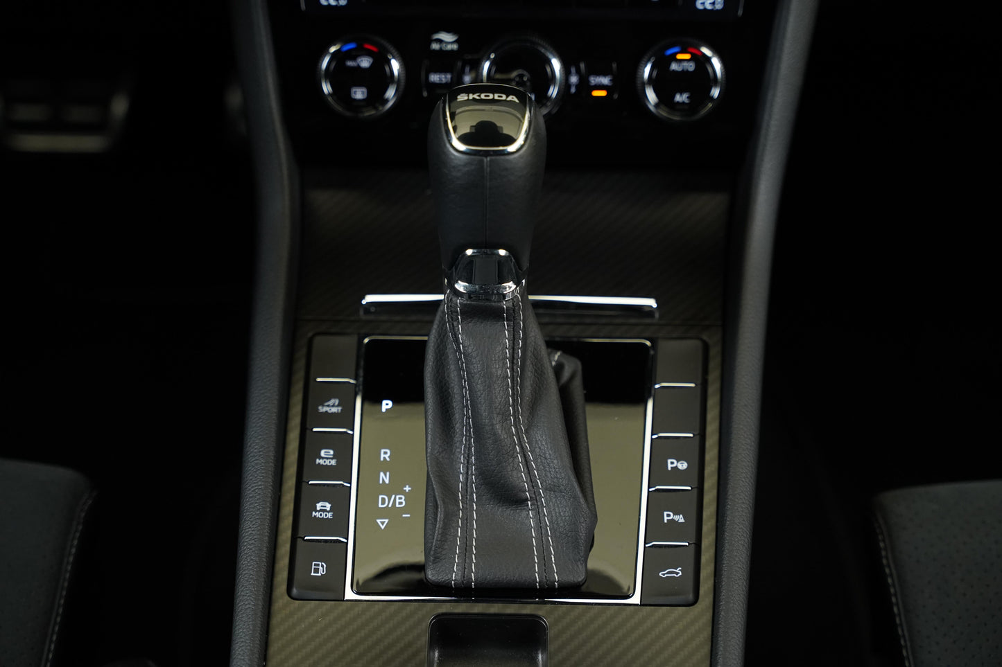 Škoda Superb 1.4 TSI iV 115 kW Sportline