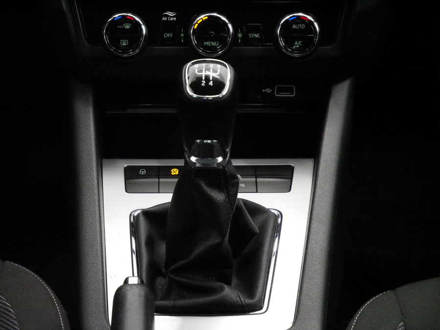 Škoda Octavia 1,6 TDi 85kW Ambition – foto 25