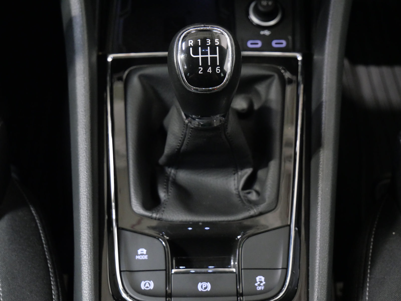 Škoda Karoq 1.5 TSI 110 kW Style – foto 25