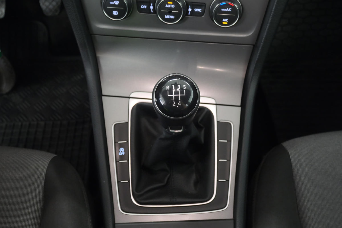 Volkswagen Golf 1.6 TDI 81 kW Comfort – foto 25