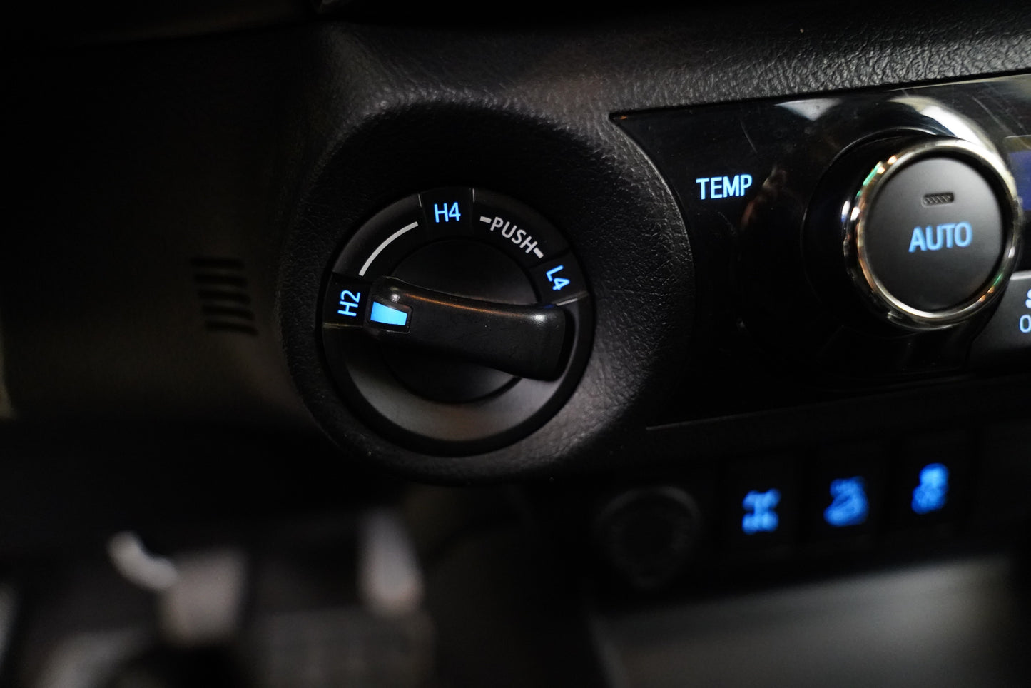 Toyota Hilux 2.4 D-4D 110 kW 4X4