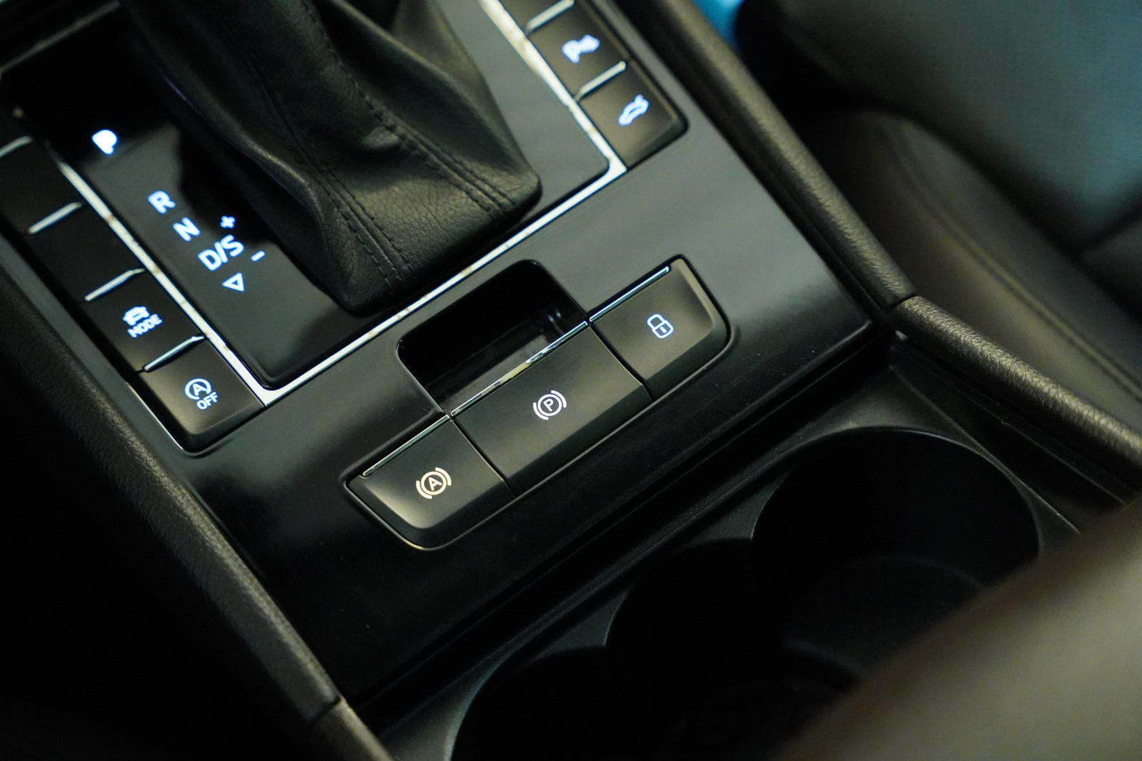 Škoda Superb 1.8 TSI 132 kW DSG L&K – foto 26