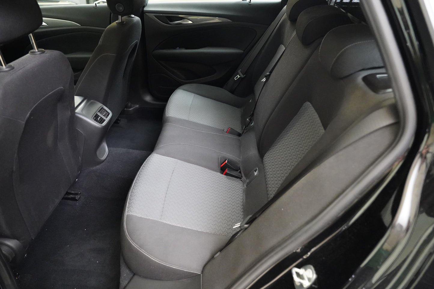 Opel Insignia 1.5 Turbo 121 kW Automatik