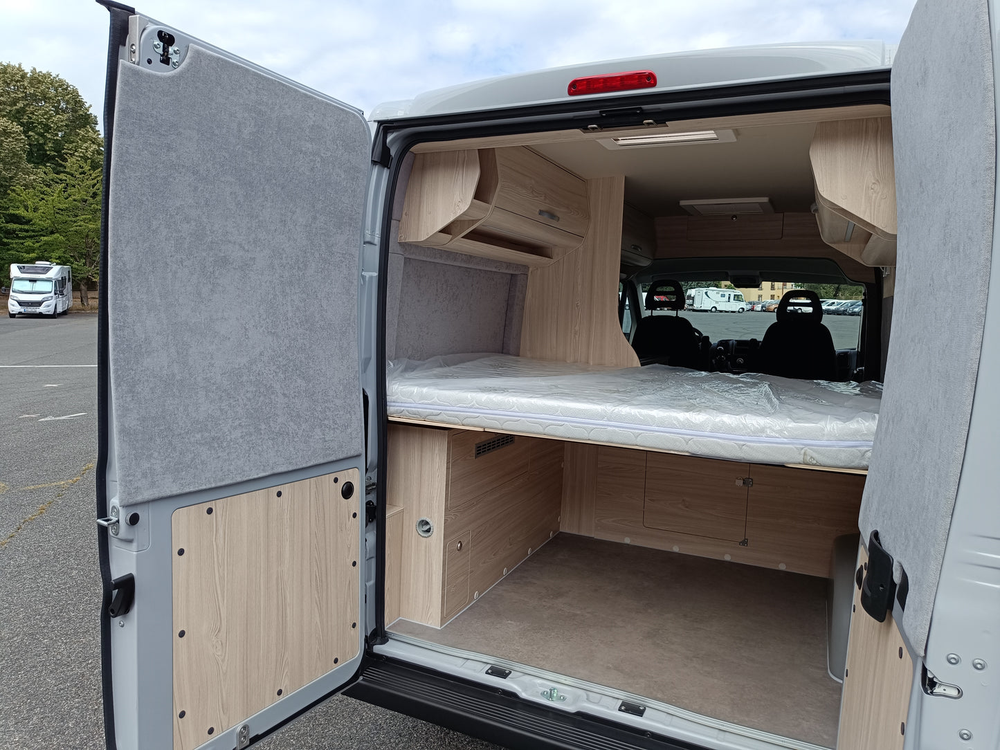 Fiat Ducato Light 2,2 MTJ L2H2 Obytný automobil