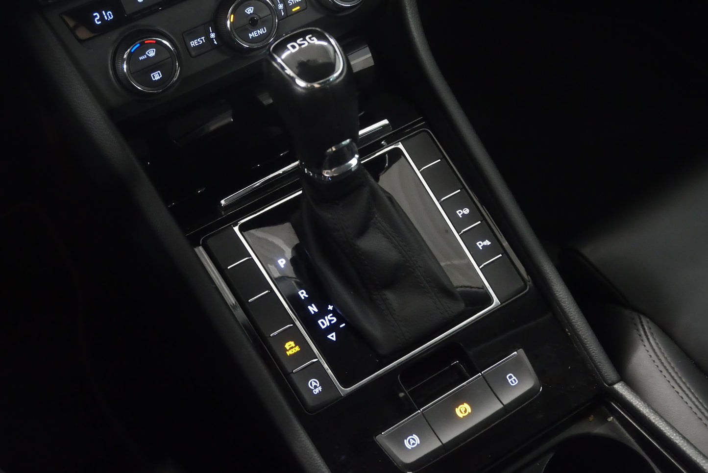 Škoda Superb 1.6 TDI 88kW DSG Style Premium