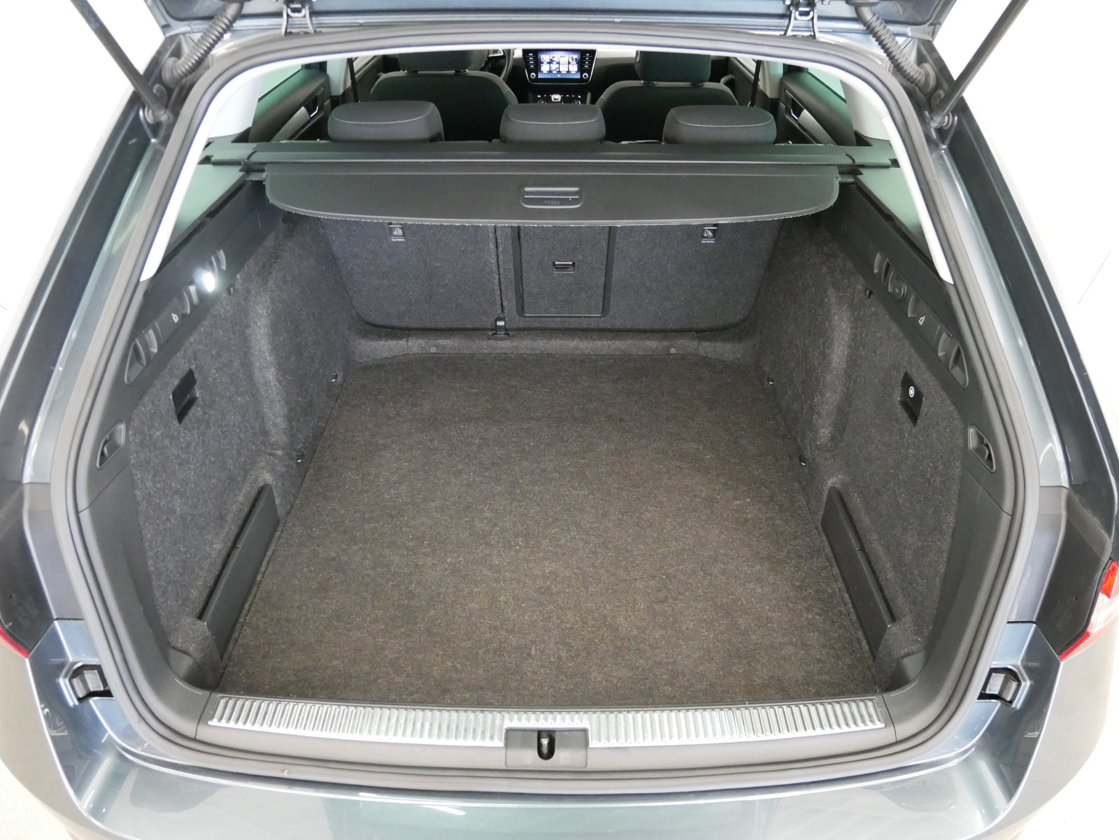 Škoda Superb 1.5 TSI 110kW Ambition Comfort – foto 25