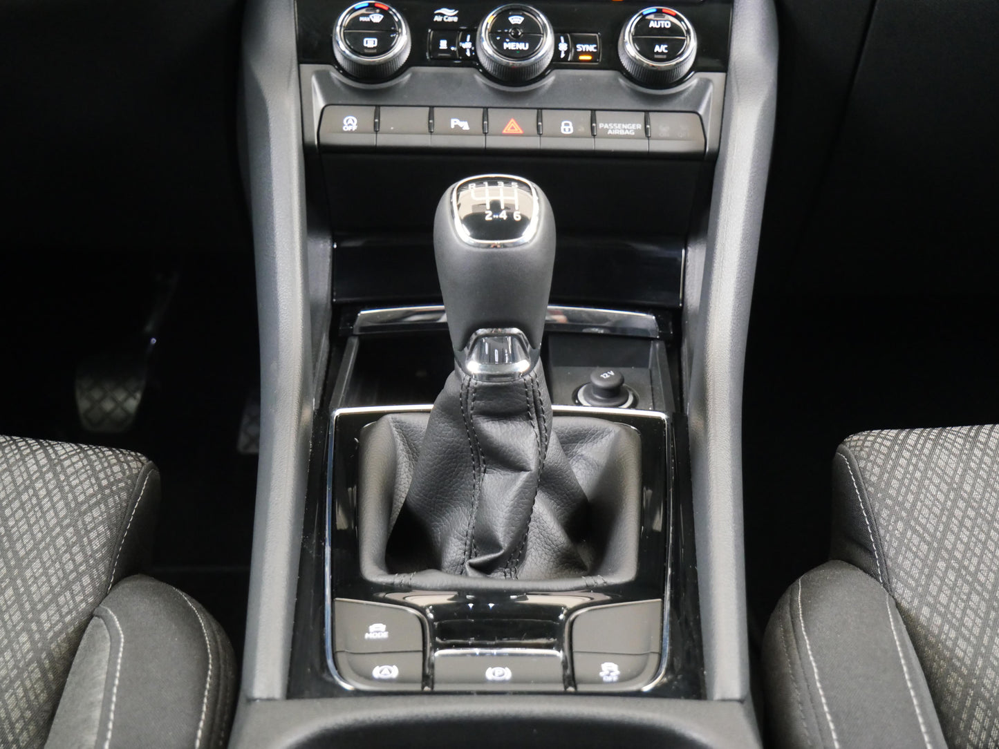 Škoda Karoq 1.5 TSI 110 kW Top Selection
