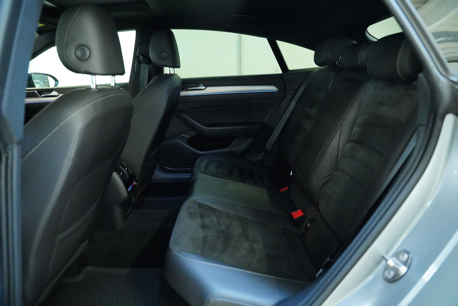 Volkswagen Arteon 2.0TDI 140KW R-LINE – foto 25